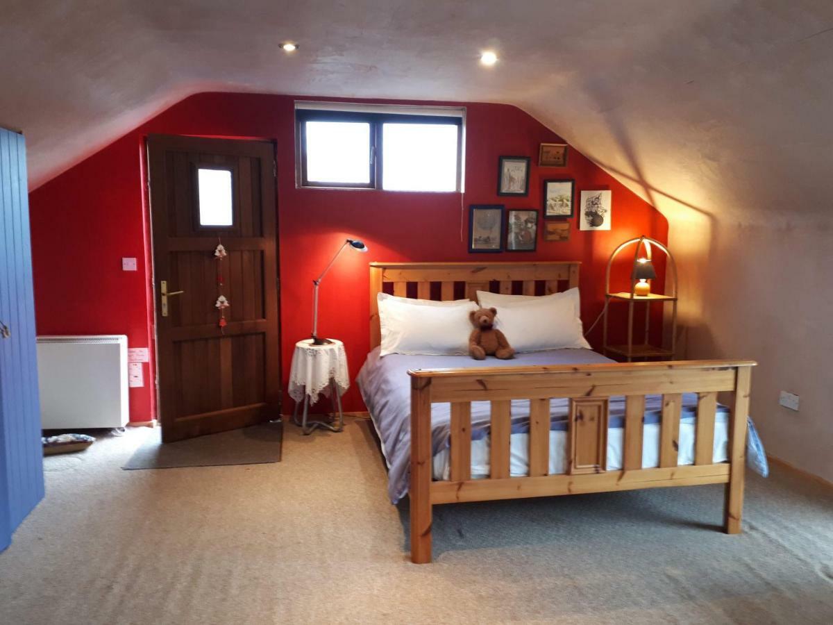 The Village Studio Apartments Моут Экстерьер фото